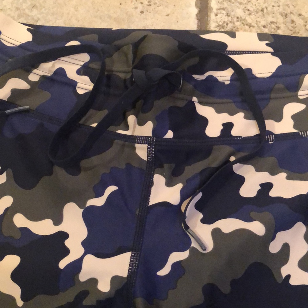 The Upside Camouflage Leggings - Picture 7 of 10